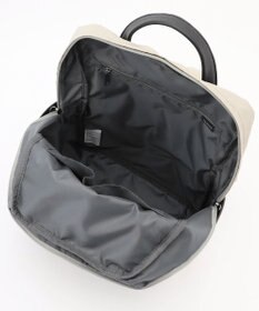 Y'SACCS NEWナイロン×レザーコンビシリーズ　前ポケットラージリュックサック