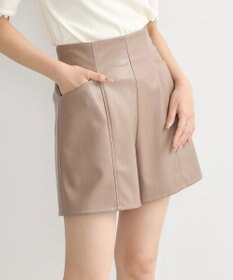 earth music&ecology シンセティックレザーショートパンツ