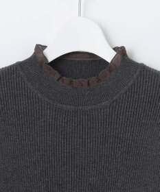 Feroux シアーフリル・ハイネックリブプルオーバー