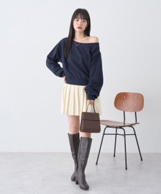 earth music&ecology ショート丈ワンポイント刺繍オフショルスウェット