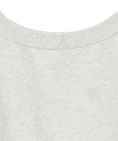 earth music&ecology ショート丈ワンポイント刺繍オフショルスウェット