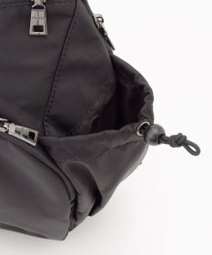 Y'SACCS 【Y’SACCS vous et】フロントファスナークロスボディバッグ