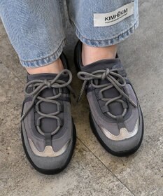 APOM 晴雨兼用　ウォーターレジストレースアップスニーカー