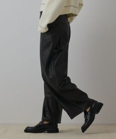 GRACE CONTINENTAL カーブフェイクレザーパンツ