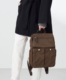 Y'SACCS ダブルホックポケットリュック