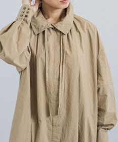 muuc 〈多彩な着方が叶う〉〈衿立て＆衿折り〉〈遠州織物の工場で織られた上質なコットン生地〉リボン紐付き多様衿 シャツワンピース