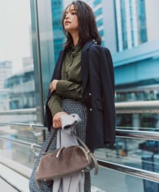 23区 L 【見上愛さん着用/Oggi10月号掲載/洗える】スエーディーサテン シャツ