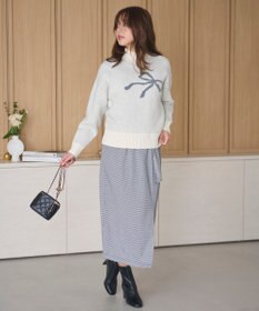 Feroux 【洗える】リボン柄ハイネック プルオーバーニット