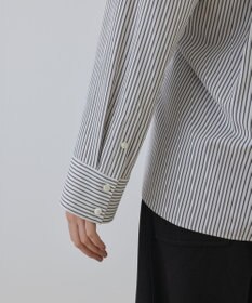 GRACE CONTINENTAL エンブレム刺繍シャツ