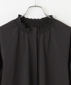 #Newans 【洗濯機可／撥水】シャーリングネック ボリュームスリーブシャツ