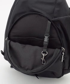 Y'SACCS 【Y’SACCS vous et】フロントファスナークロスボディバッグ