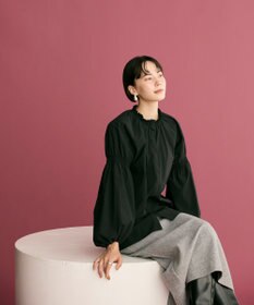 #Newans 【洗濯機可／撥水】シャーリングネック ボリュームスリーブシャツ