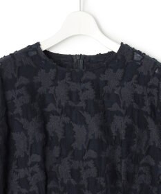 23区 【先行予約】ボタニカル カットジャガード ペプラムブラウス