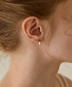 Phoebe 〈金属アレルギー対応〉プランプメタルスナップイヤリング　シャンパンゴールド/ニッケルフリー