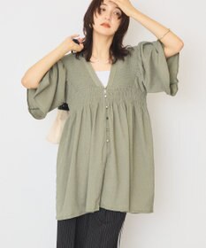 AMERICAN HOLIC 【先行予約】【WEB限定】主役級ラク映え：前後2WAY Vネックシャーリングチュニックブラウス