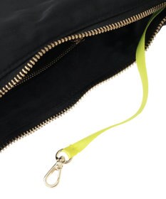 YECCA VECCA story.ハーフムーンクロスボディ