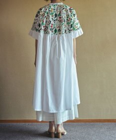 muuc 筆記帳刺繍ヨーク切り替えワンピース〈国産・muucオリジナル総柄刺繍〉〈オーガニック綿〉〈前開き・羽織にも〉〈3シーズン春夏秋〉