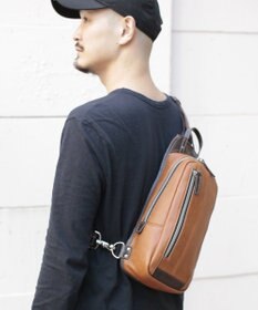 UNBILLION Otias アンティーク仕上げタイプ合皮ボディバッグS