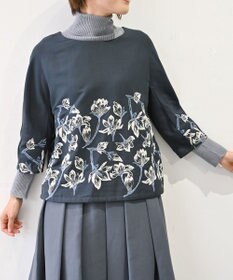 muuc 〈遠州織物の工場で織られた上質なコットン生地〉モクレン刺繍 ノーカラー プルオーバー（セットアップ可能）