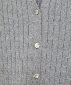 AMERICAN HOLIC 【2WAY】金ボタン衿付きケーブルプルオーバー