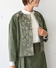 muuc 〈遠州織物の工場で織られたコットンコーデュロイ生地〉花刺繍ノーカラージャケット（セットアップ可能）