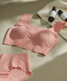 une nana cool 綿混フラット仕上げ　ノンワイヤーブラジャー　　【全サイズ同一価格】