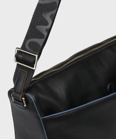 Paul Smith ロゴエンボス ショルダーバッグ