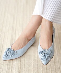 nouvelleRobe Oū 【本革・高反発】Floral decoration ポインテッドトゥ パンプス