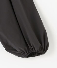 #Newans 【洗濯機可／撥水】シャーリングネック ボリュームスリーブシャツ