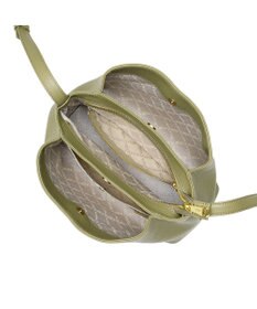 IBIZA イニシオ　牛革　ショルダーバッグ