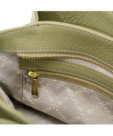 IBIZA イニシオ　牛革　ショルダーバッグ