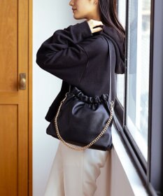 組曲 ギャザーワンショルダーハンドバッグ