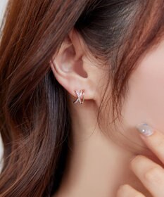 Tiaclasse 【金属アレルギー対応】クロスラインビジューピアス