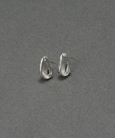 Phoebe 〈金属アレルギー対応〉パフメタルピアス　シルバー/ニッケルフリー