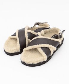 23区 CAMINANDO クロスストラップ ボア サンダル