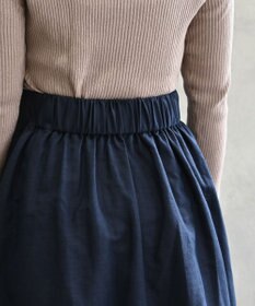 muuc 〈コットン×リネン〉〈高品質なドライタッチ生地〉〈遠州織物の工場で織られた上質な生地〉野小花刺繍 ウエスト後ろゴムあり 裏地あり ギャザースカート