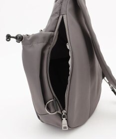 Y'SACCS 【Y’SACCS vous et】フロントファスナークロスボディバッグ