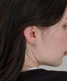 Phoebe 〈痛くないシリーズ/アレルギー対応〉プチパールダブルフープライトフィットイヤリング　シルバー