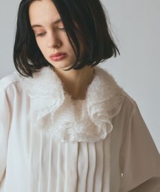 GRACE CONTINENTAL フェザーチュールカラーブラウス