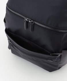 Y'SACCS 【ナイロンタフタ×リサイクルレザー】デイリーリュック