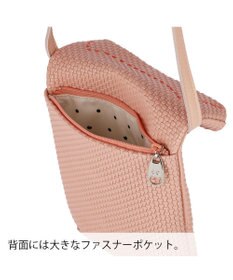 tsumori chisato CARRY エンボスメッシュ ショルダーバッグ ミニバッグ スマホショルダー