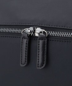 Y'SACCS 【ナイロンタフタ×リサイクルレザー】デイリーリュック