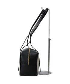 INTER-CHAUSSURES 【Christian Villa】レザーミディアムショルダーバッグ