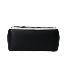 INTER-CHAUSSURES 【Christian Villa】レザーミディアムショルダーバッグ