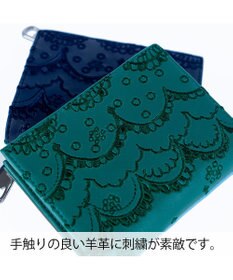 tsumori chisato CARRY スカラップししゅう 2つ折り財布 ミニ財布 猫モチーフ