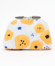 Y'SACCS 総柄プリントハーフムーンポーチ