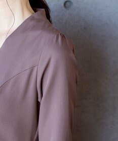 Tiaclasse 【洗える】裾に向かってエレガントに広がる美光沢フレアワンピース