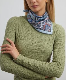 LIBERTY. アイアンシ シルクツイル スカーフ 45