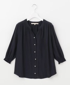 自由区 【WEB限定/セットアップ着用可/洗える】ブライトサテンライト Vネックブラウス