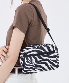LeSportsac DANIELLA CROSSBODY/クリームブラックゼブラ